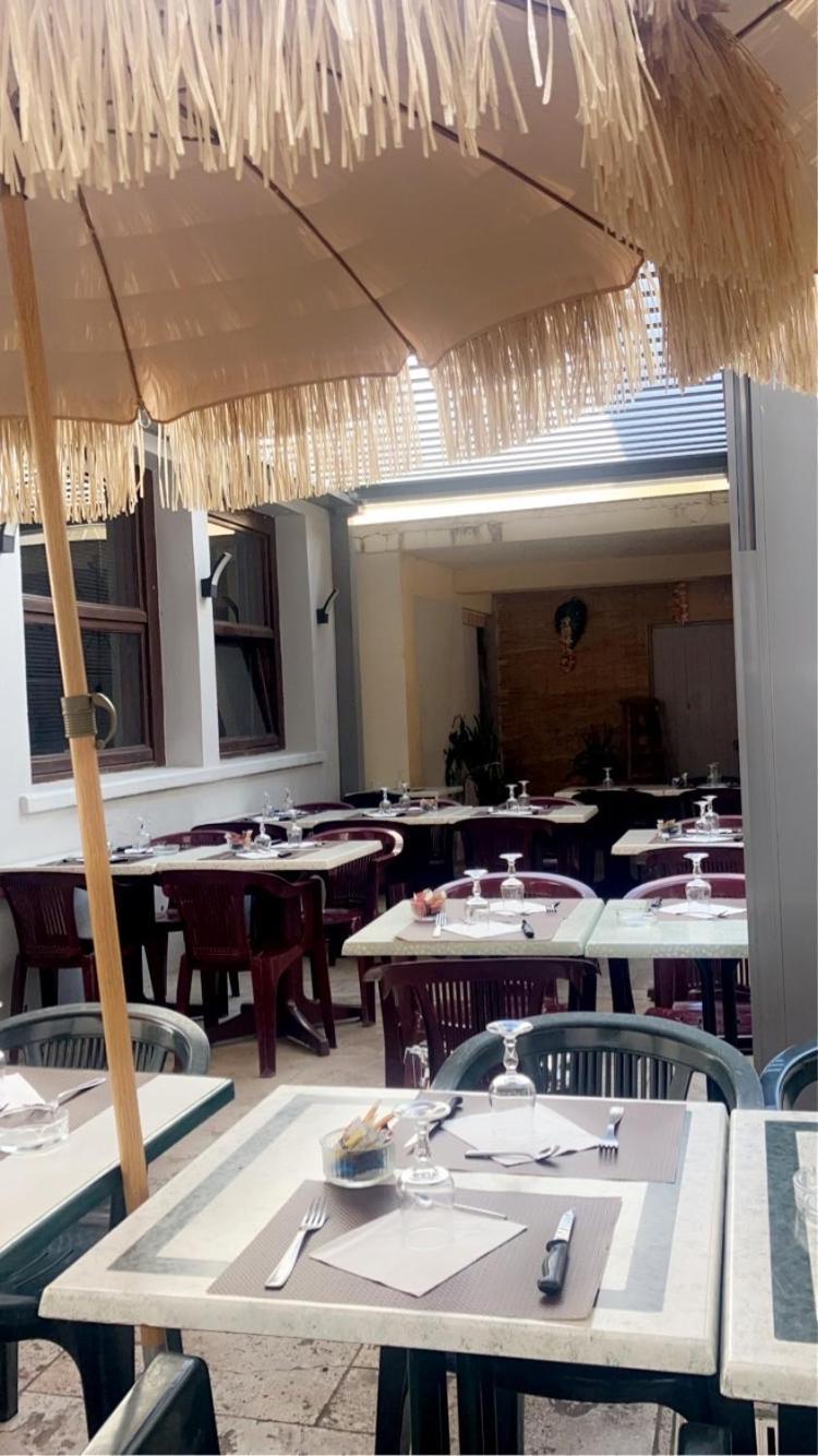 Hotel Du Nord Chambres Familiales Fontaines  Ngoại thất bức ảnh