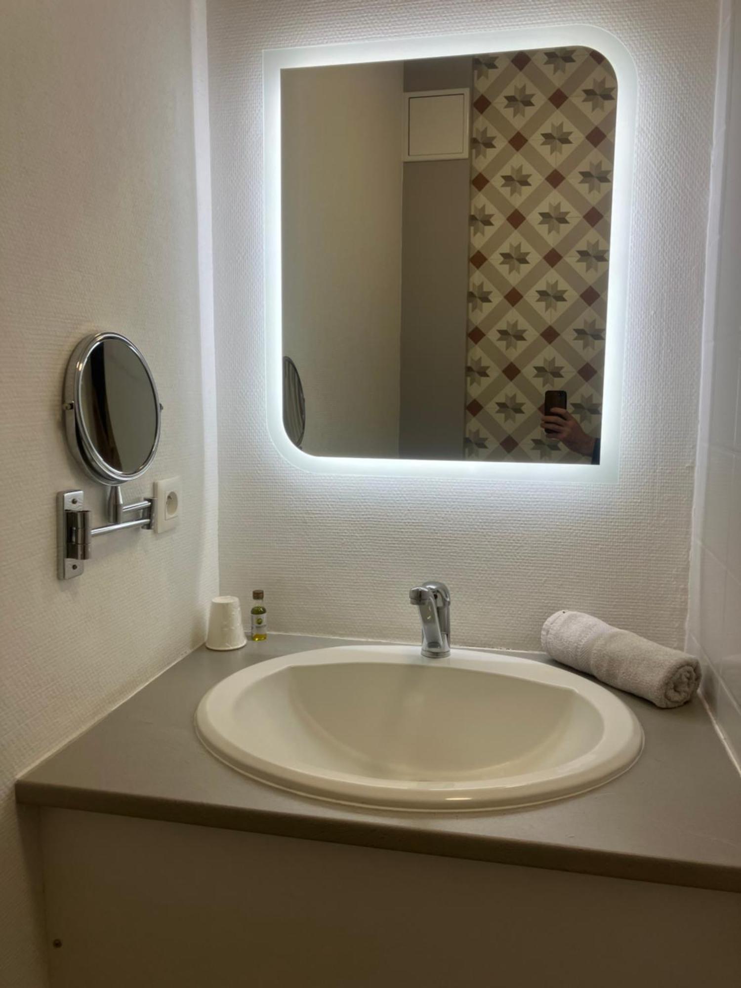 Hotel Du Nord Chambres Familiales Fontaines  Ngoại thất bức ảnh