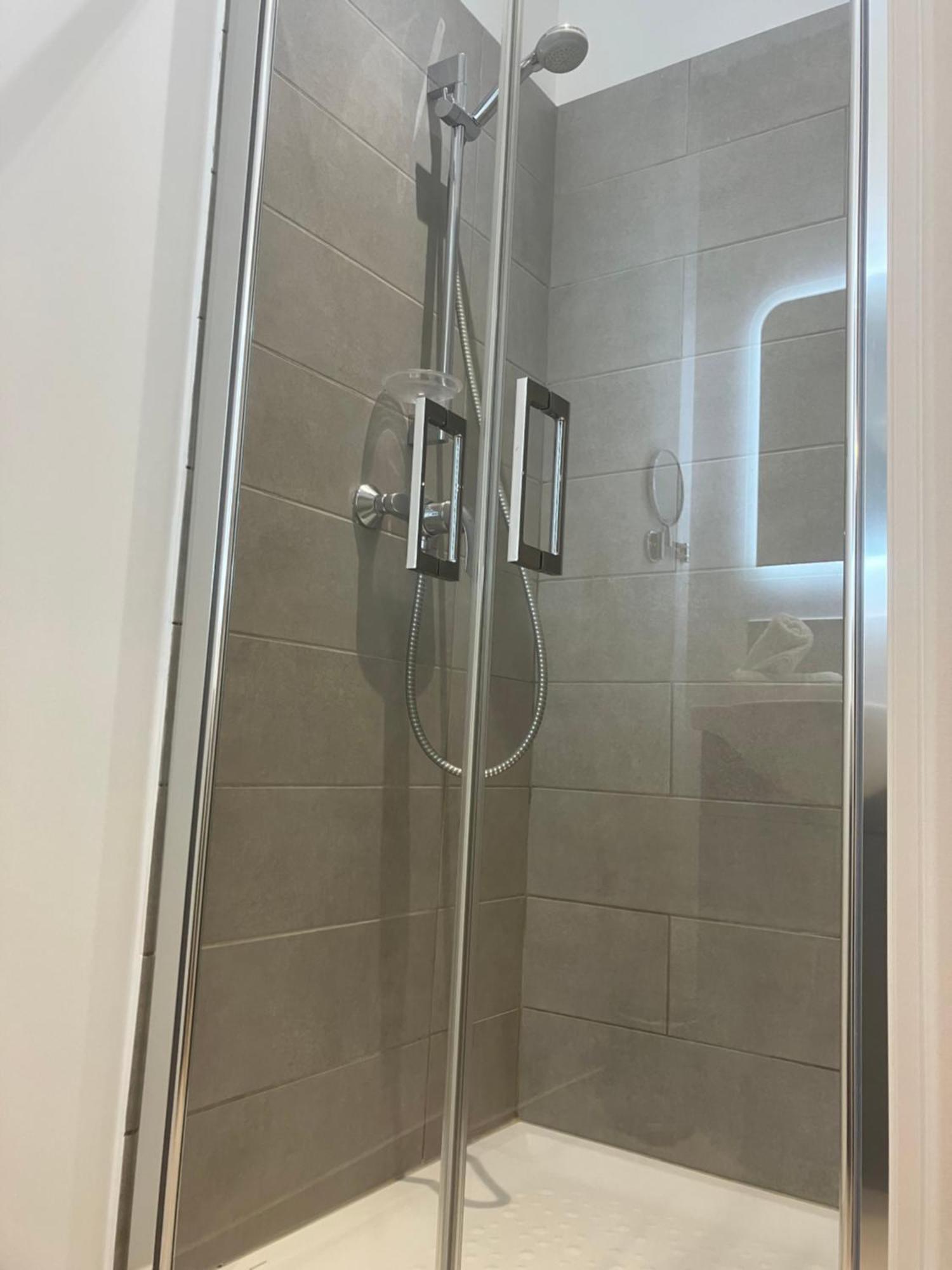 Hotel Du Nord Chambres Familiales Fontaines  Ngoại thất bức ảnh