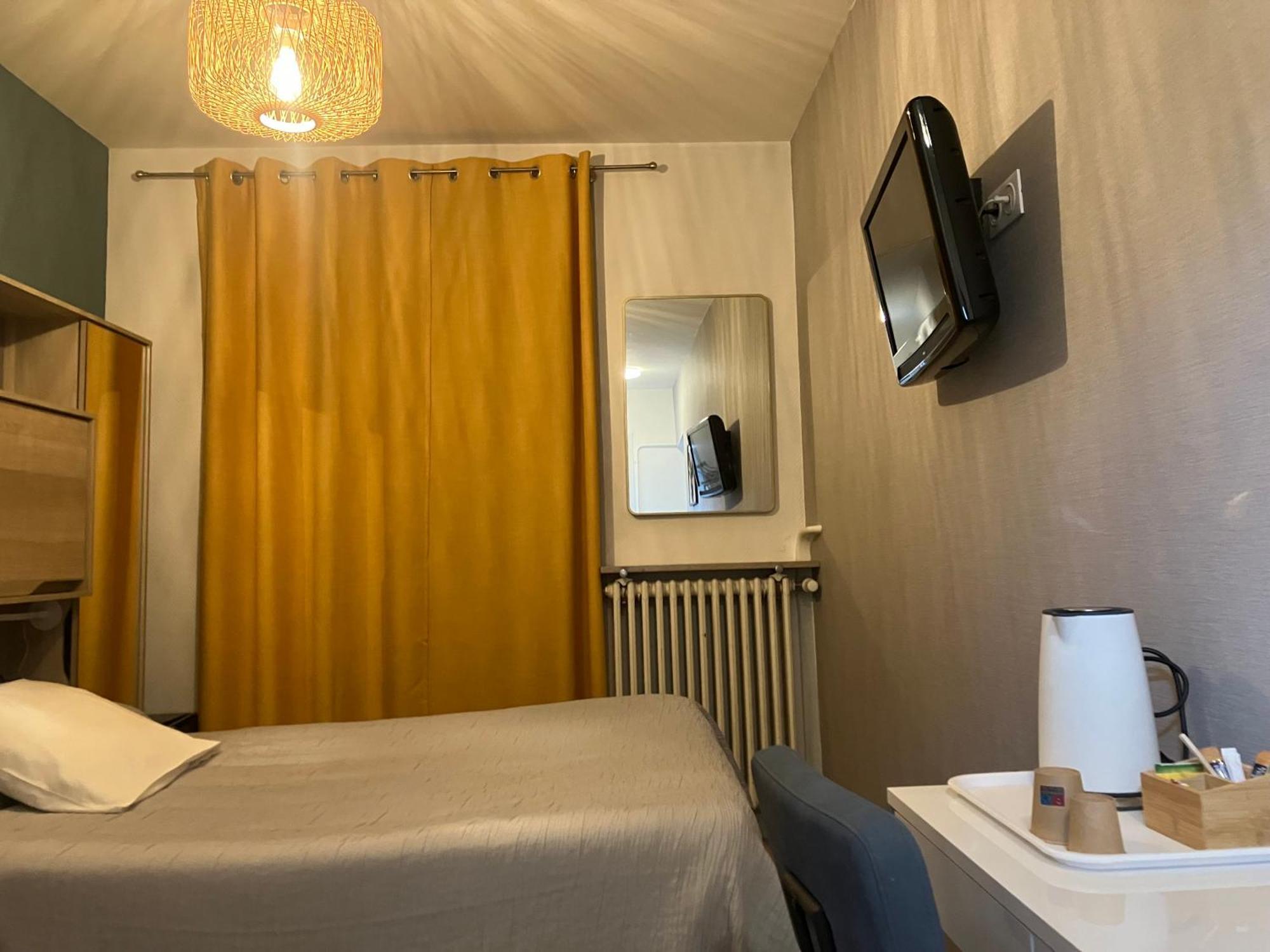 Hotel Du Nord Chambres Familiales Fontaines  Ngoại thất bức ảnh