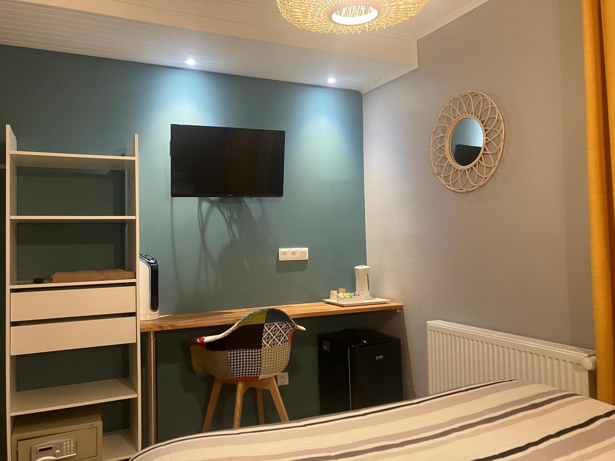 Hotel Du Nord Chambres Familiales Fontaines  Ngoại thất bức ảnh